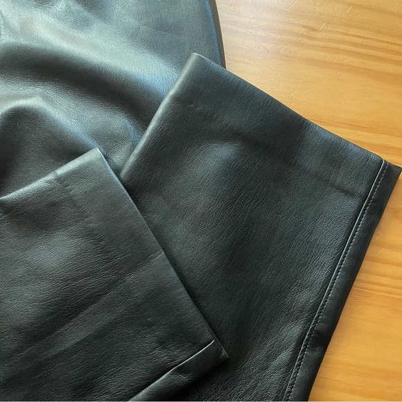 Aritzia Babaton Command Cropped Pant Faux Leather Soft sz 16 - Picture 7 of 8